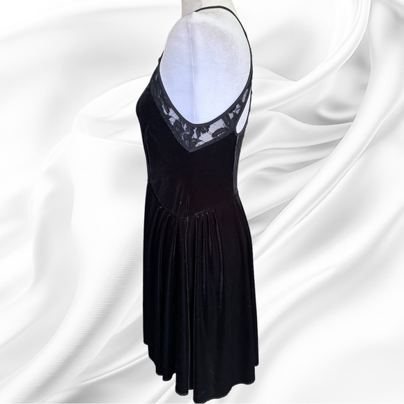 Free People Intimately Nightshade Black Velvet Lace High Low Mini Dress Size SP - Picture 11 of 11